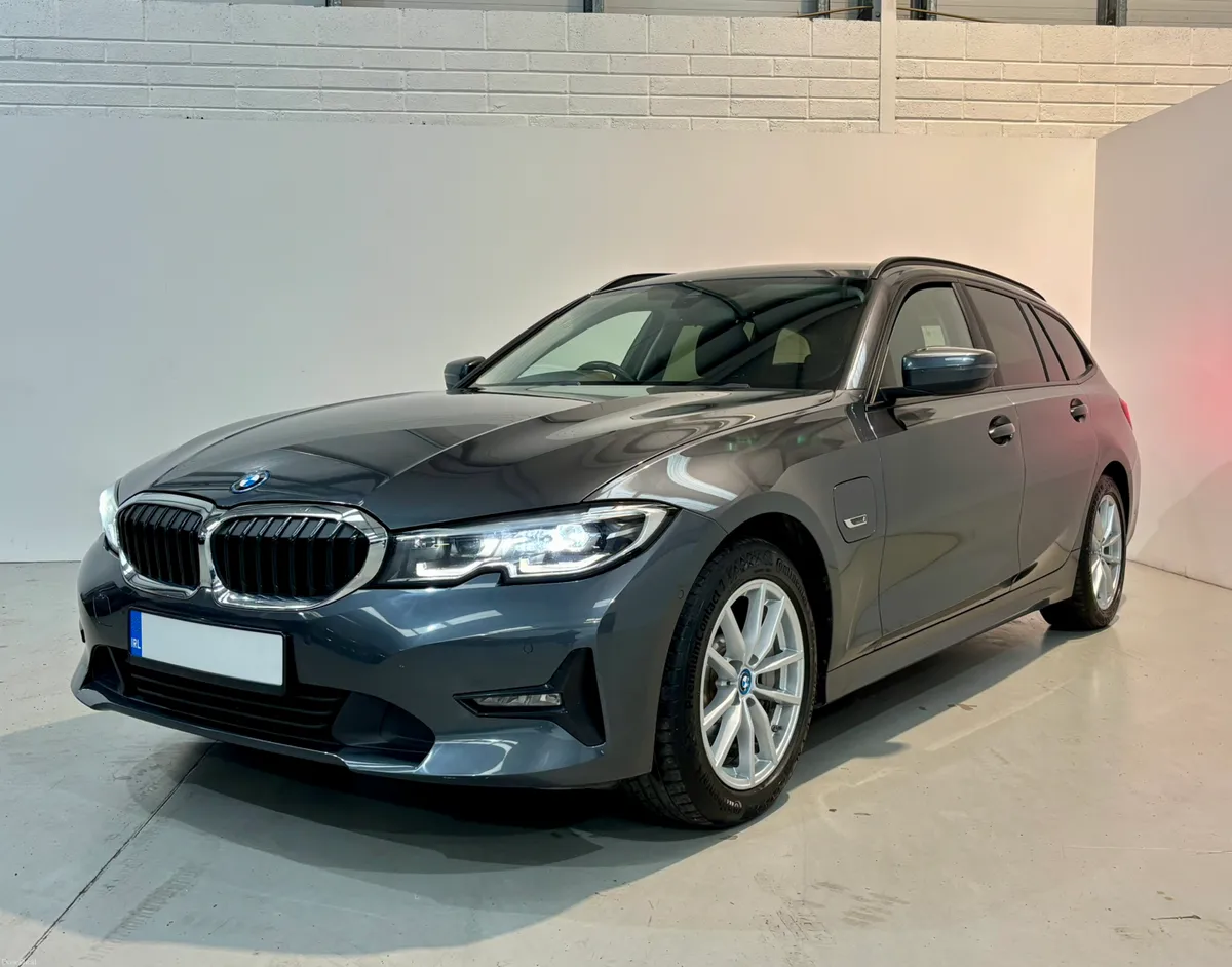 BMW 3 Series Pro 330E - Image 3