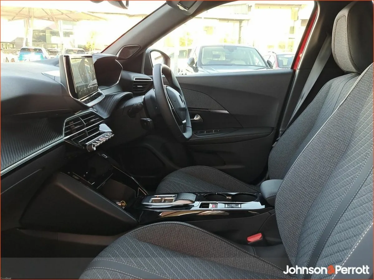 Peugeot 2008 Electric 156bhp (54 kWh) Allure - Image 3