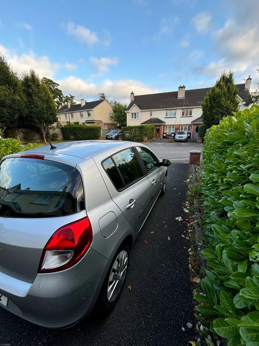 Renault Clio 2010 - Image 4