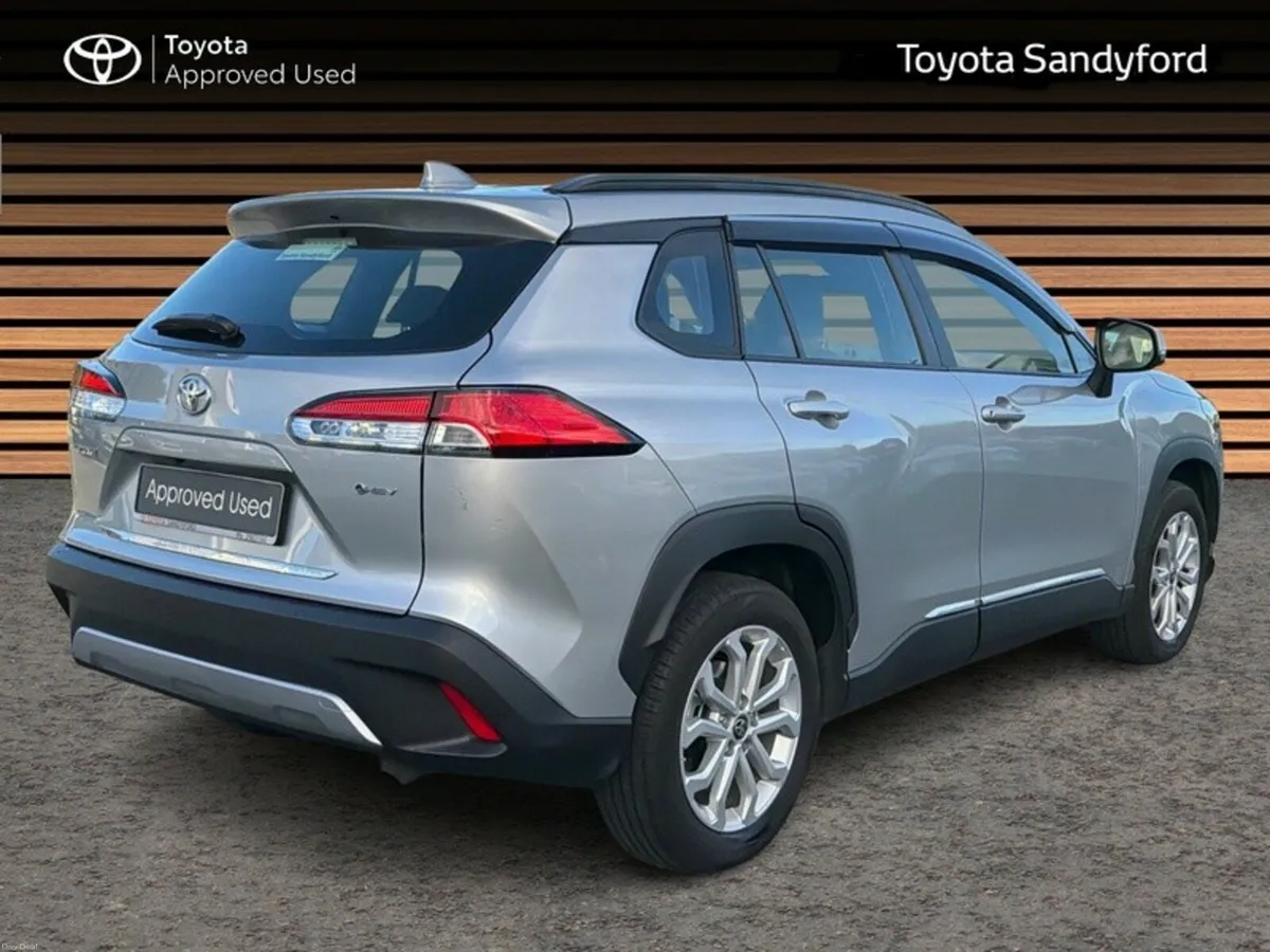 Toyota Corolla Cross PLUS 2 FREE SERVICES + EXTRAS - Image 2