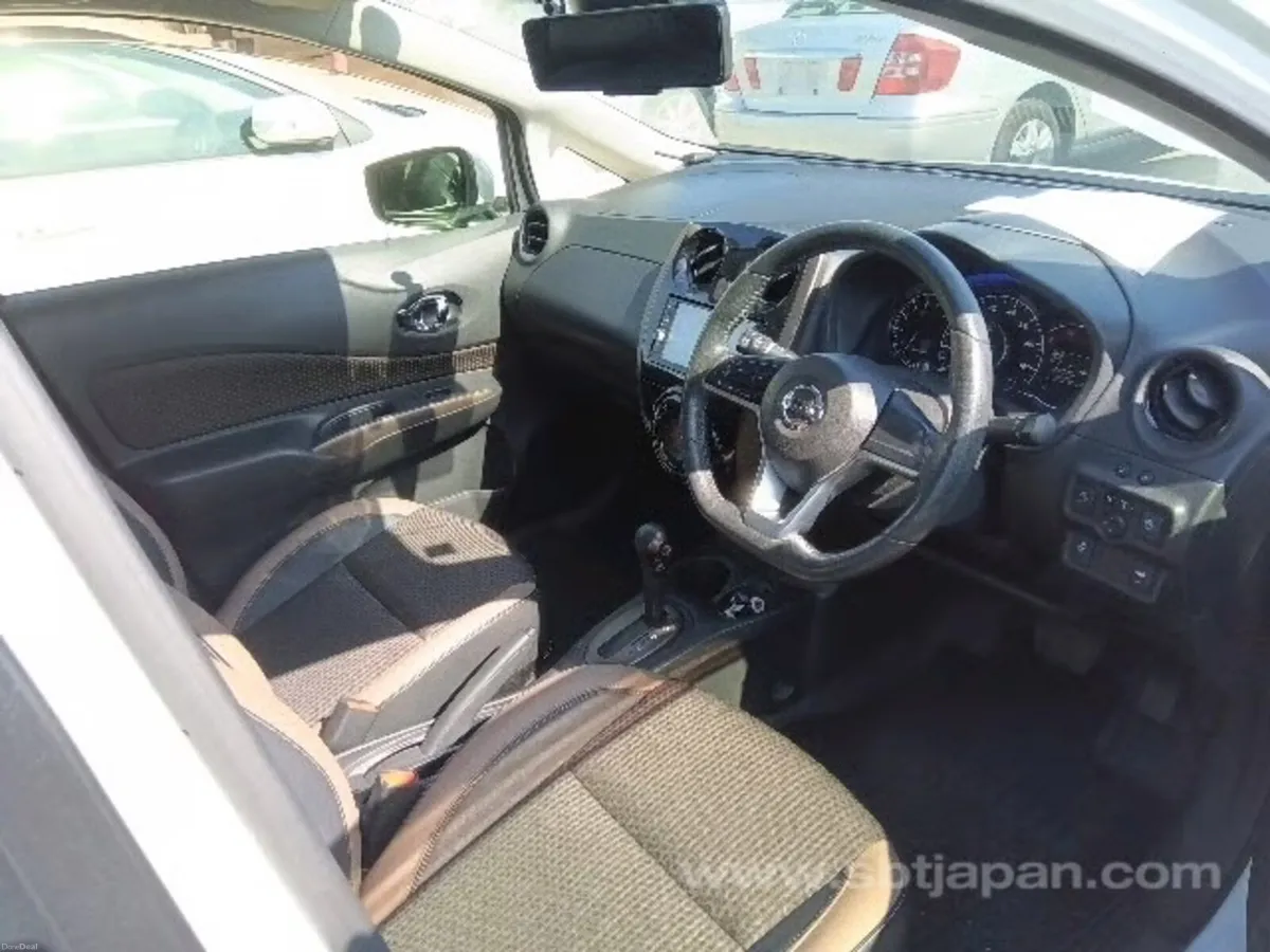 2017 Nissan Note spotless condition automatic - Image 4