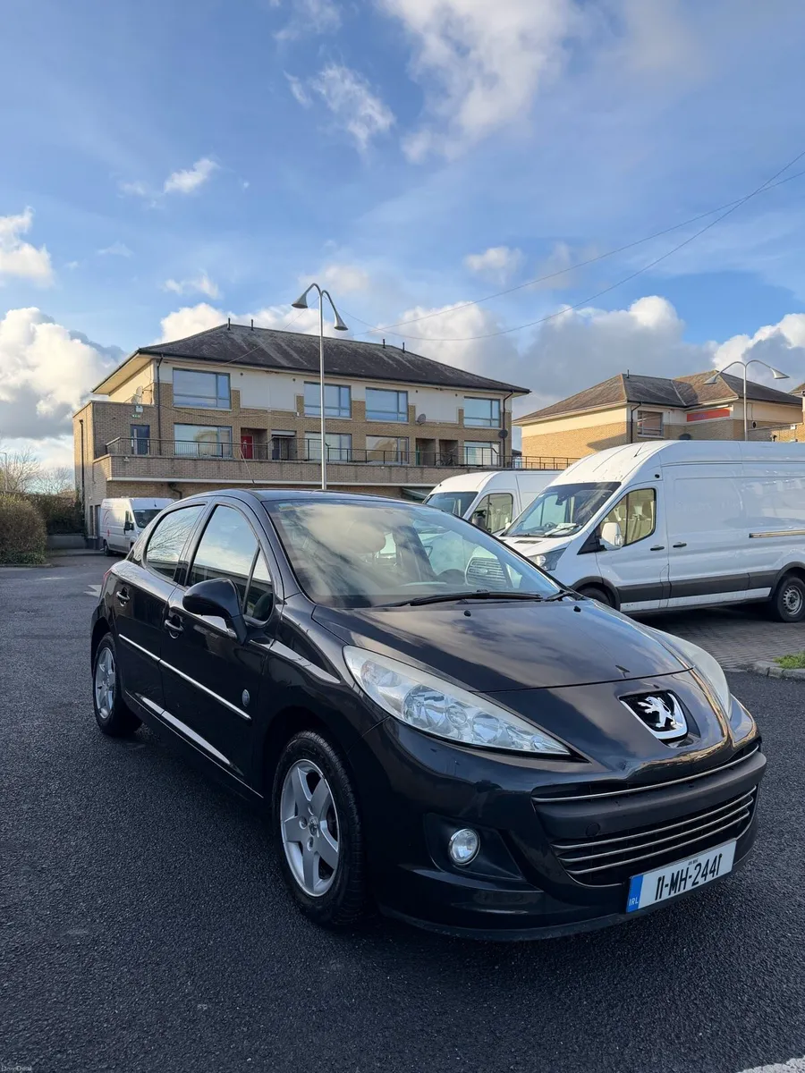 Peugeot 207 2011 - Image 1