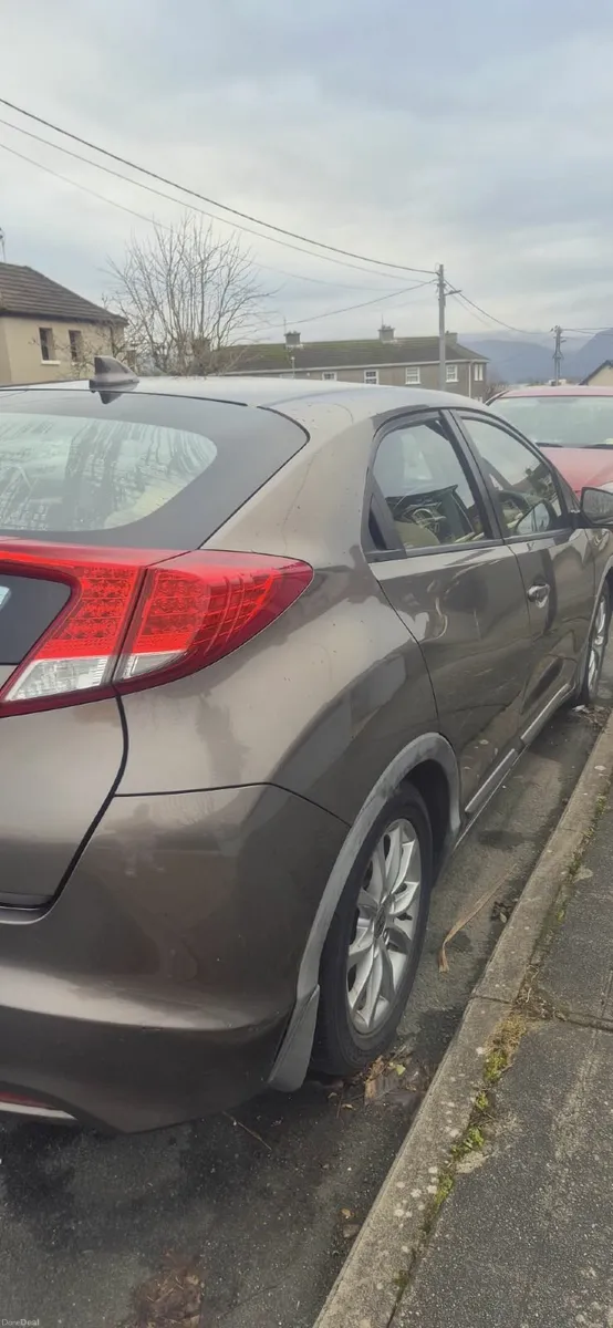 Honda Civic 2013 - Image 3