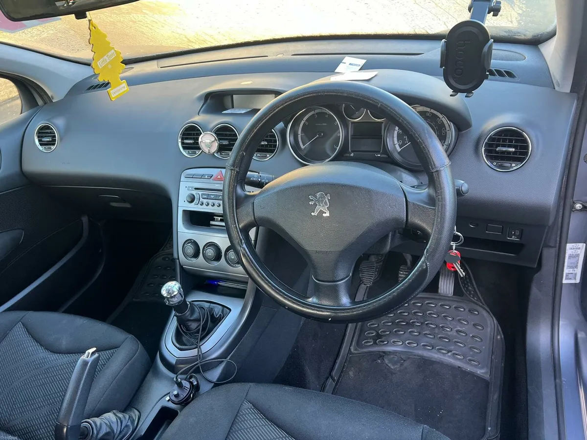 Peugeot 308 - Image 3