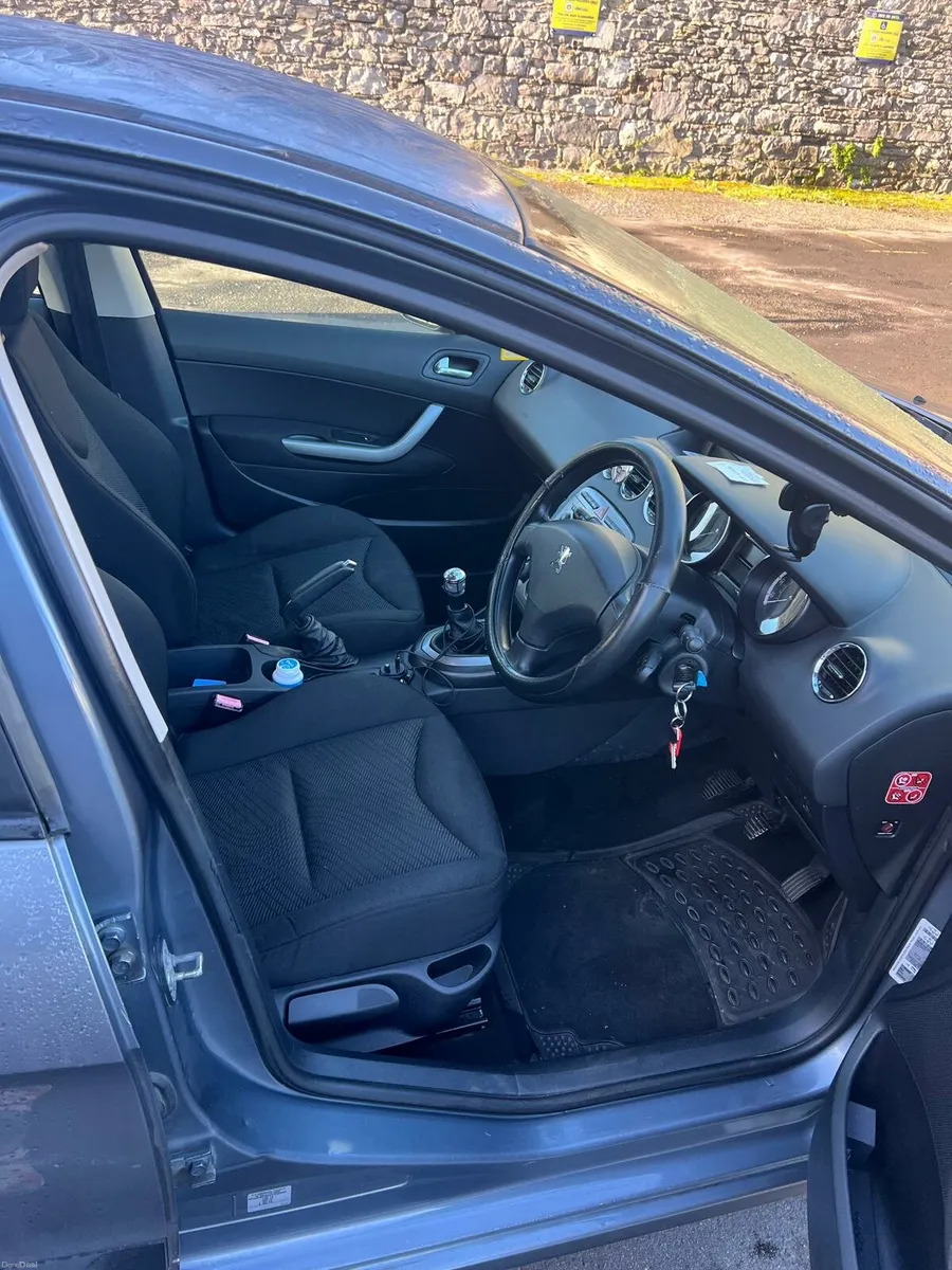 Peugeot 308 - Image 4