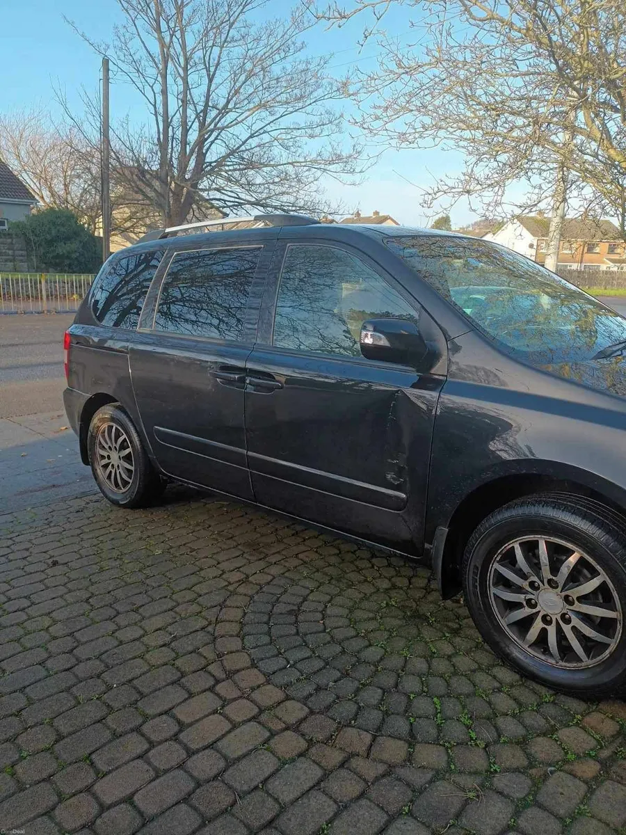 Kia Sedona 2012 - Image 3