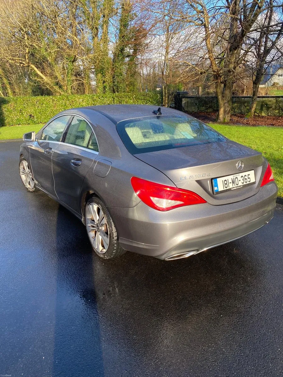Mercedes CLA 180D Urban - Image 2