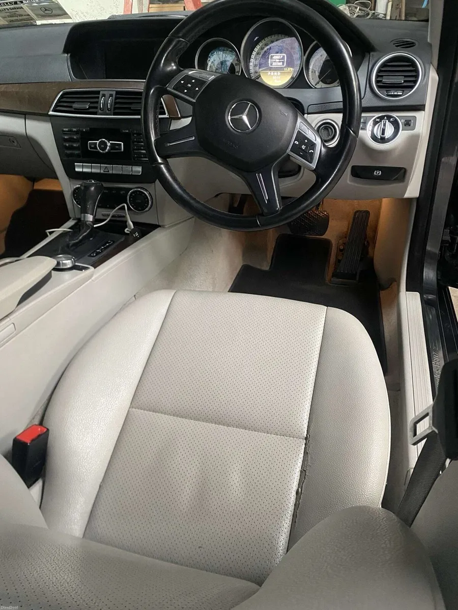 Mercedes c250 - Image 3
