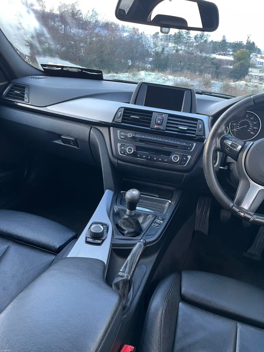 BMW 3-Series 2013 - Image 4