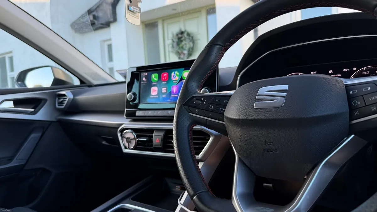 SEAT Leon 2021 - Image 2