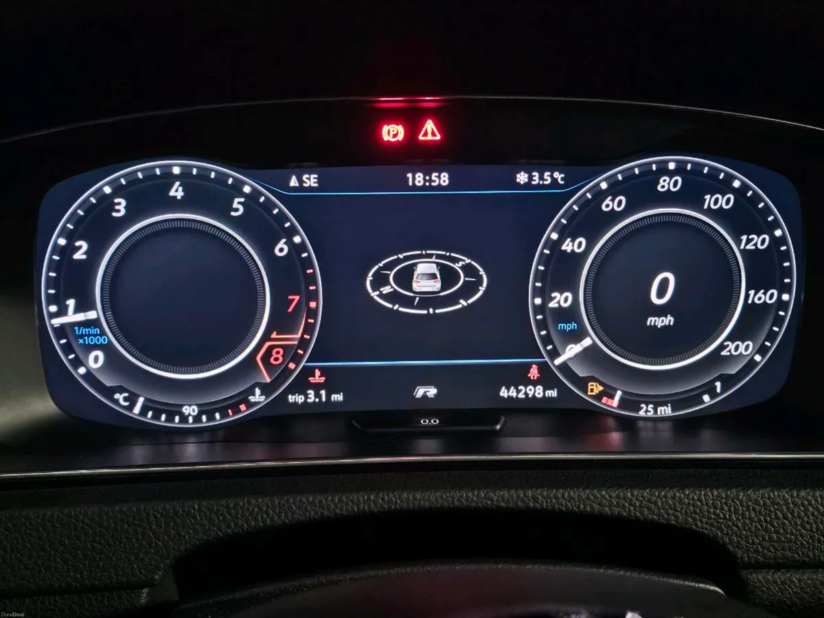 Volkswagen Golf R 2.0 TSI 310Bhp 4 Motion 7.5 - Image 3