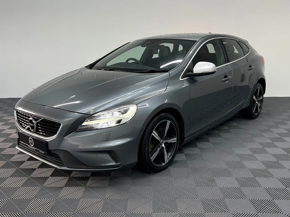 2016 Volvo V40 R Design 2.0 Auto - Image 4