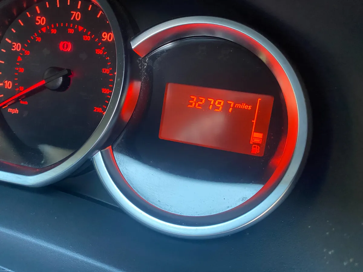 DACIA SANDERO HATCHBACK 1.0 SCe Essential - Image 6