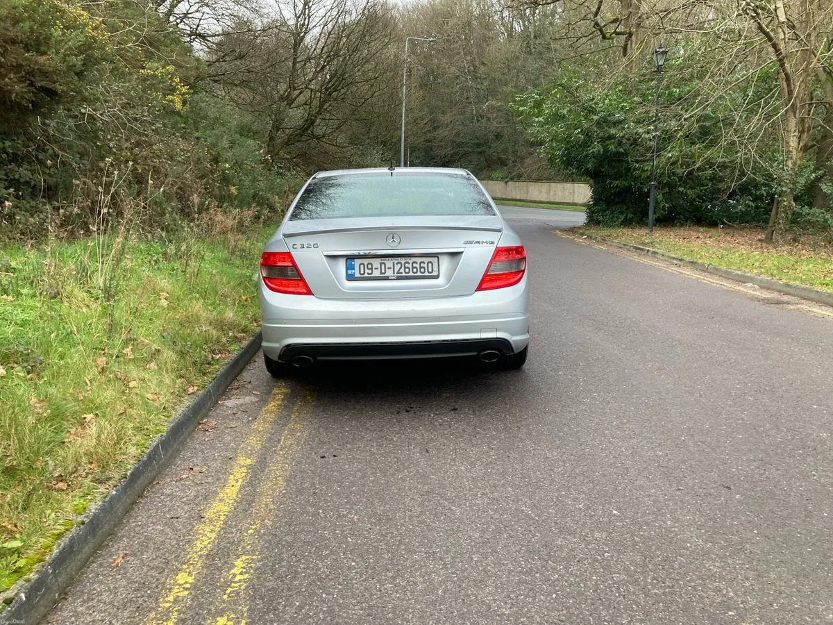 2009 Mercedes C320 Auto AMG Saloon - Image 4