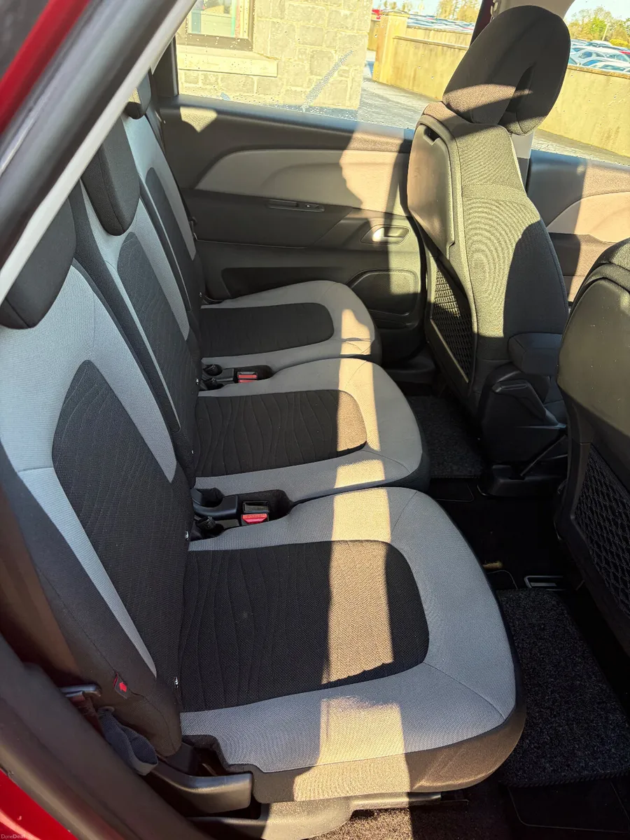 Citroen C4 1.6HDI 5Seater - Image 6