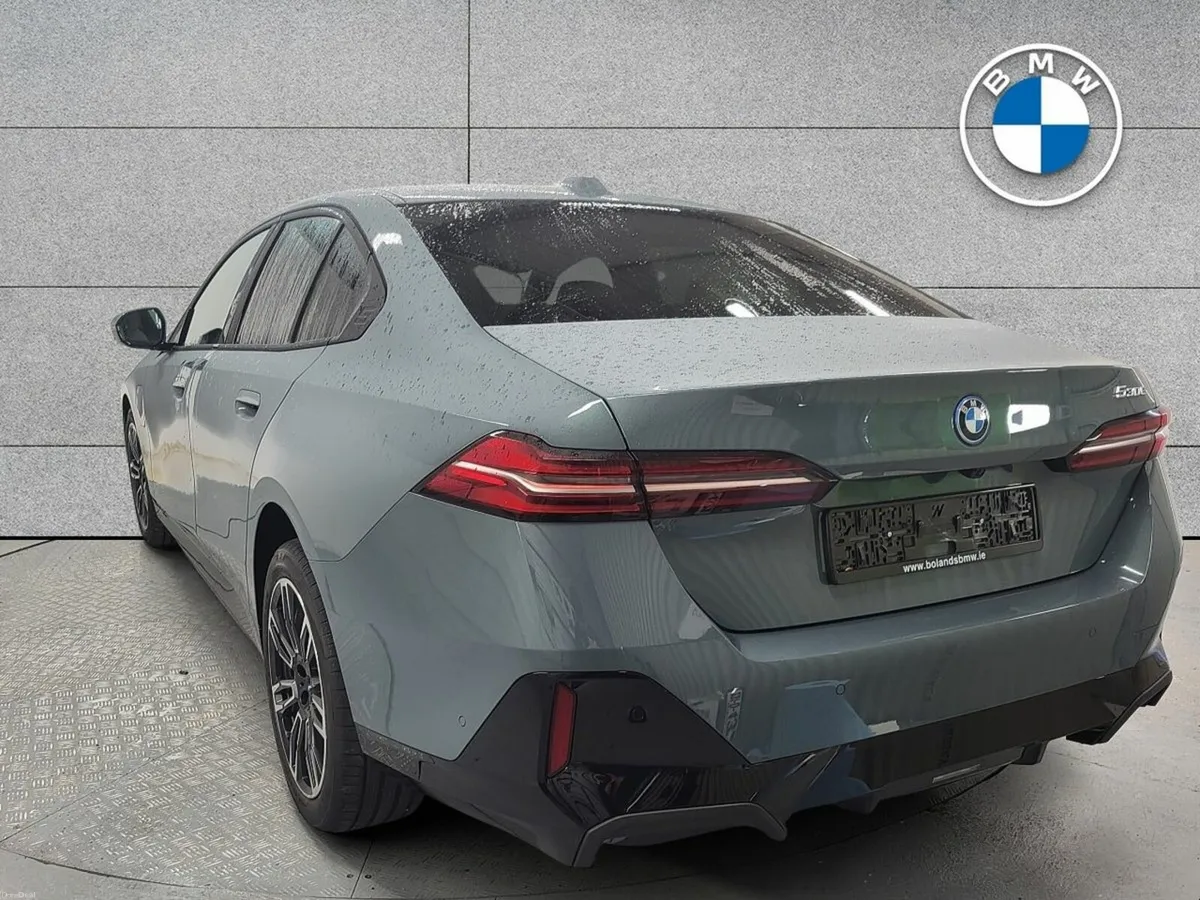 BMW 5-Series 2.0 - Image 3