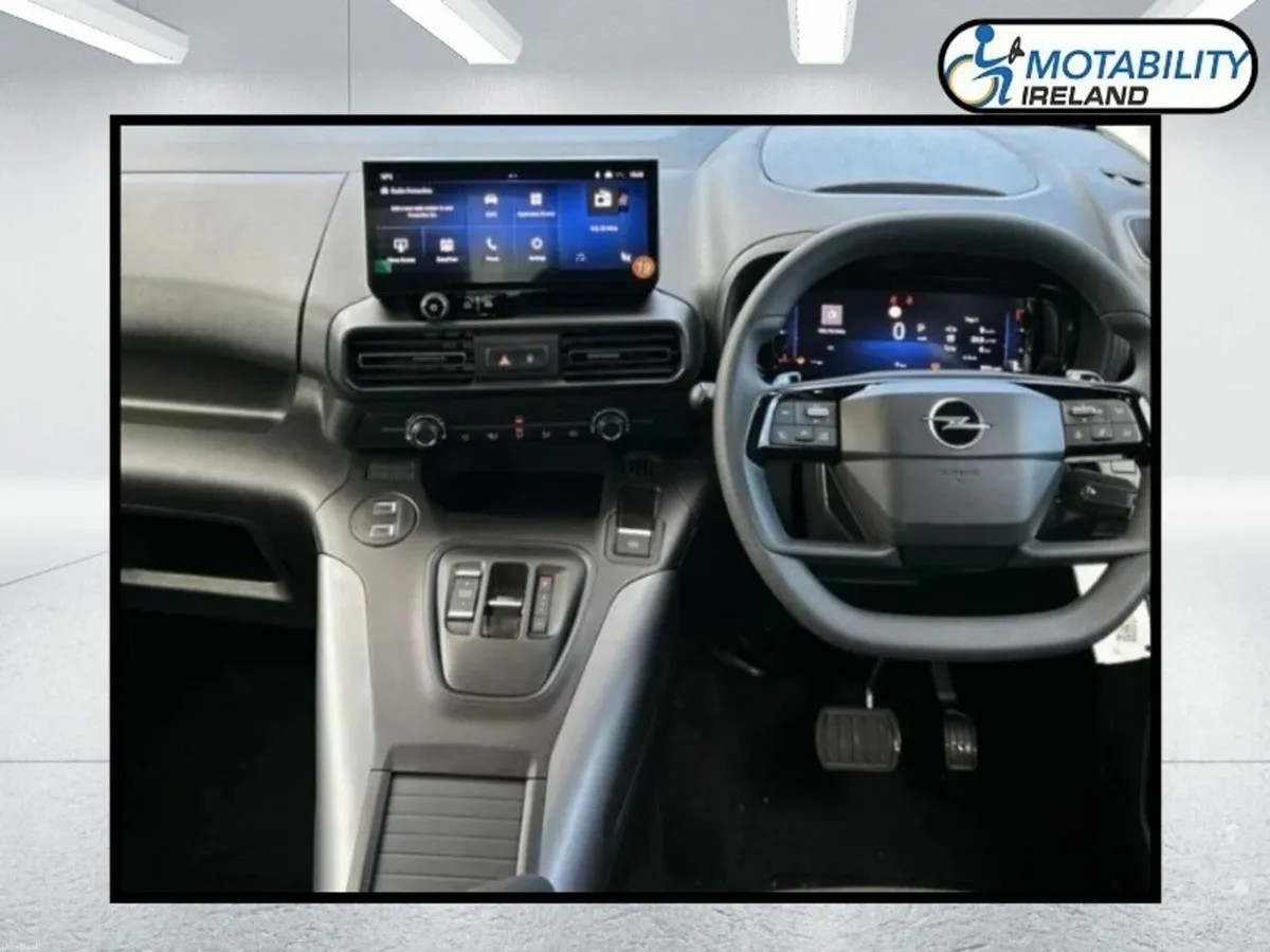Opel Combo Wheelchair Accessible - Image 6