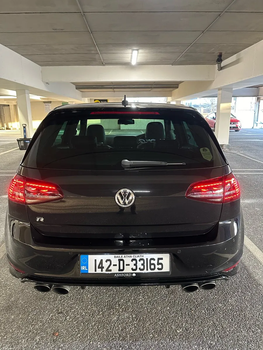 Volkswagen Golf R - Image 3