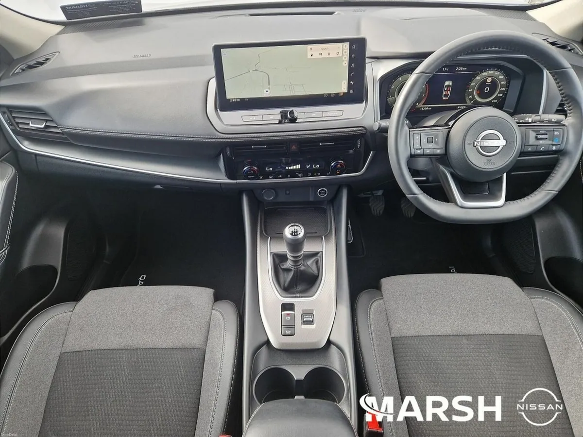 Nissan Qashqai 1.3 PET MILD HYBRID SV PREMIUM - Image 2