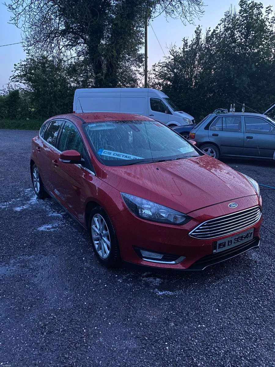 Ford Focus 2015, 6 speed - HIGH SPEC - Image 4