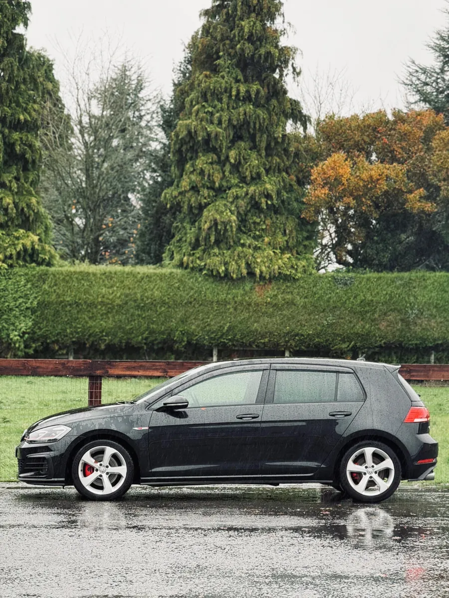 🌟Volkswagen Golf GTI 2.0 2018 With Low Mileage🌟 - Image 2