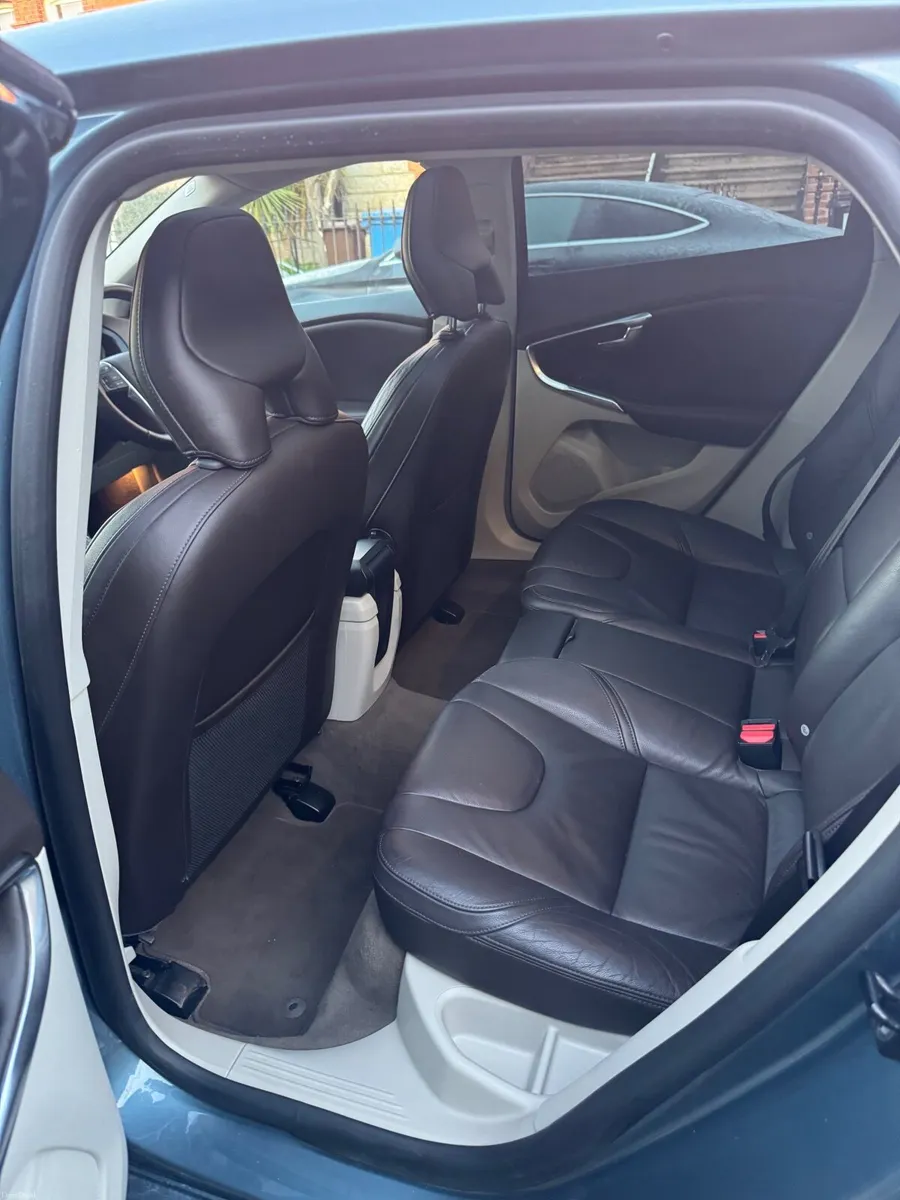Volvo V40 2013 - Image 3
