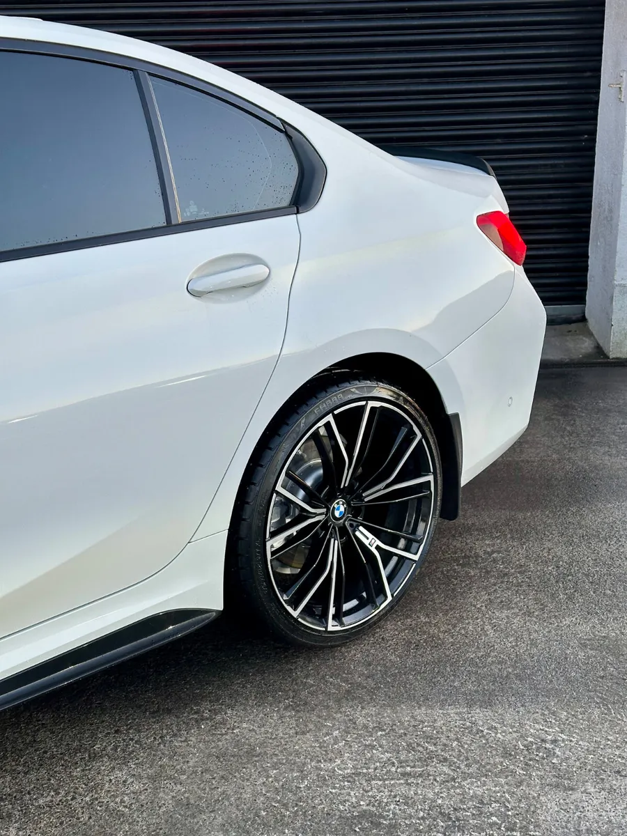 2023 BMW 330E MSPORT LCI 290BHP MPERFORMANCE - Image 4