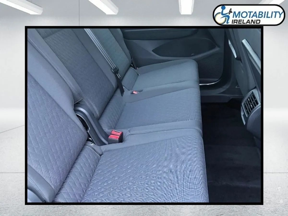 Volkswagen Caddy Maxi Life 1.5 PHEV Hybrid Wheelch - Image 6