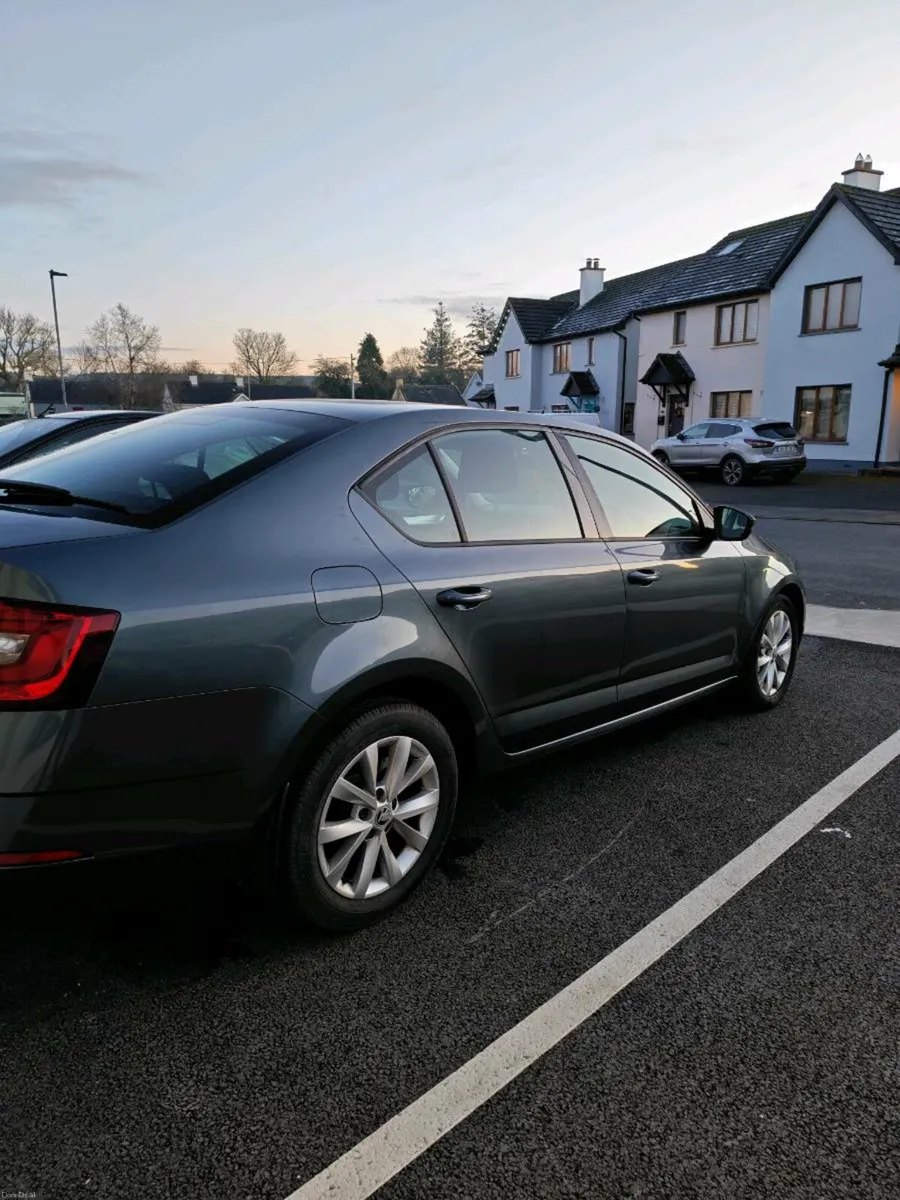 Skoda Octavia 2017 1.6 diesel - Image 3