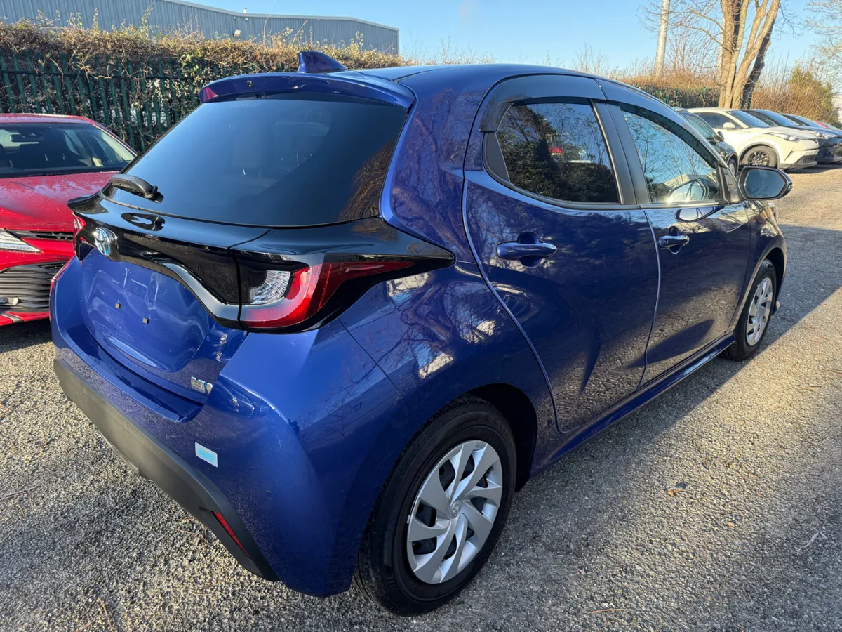 Toyota Yaris hybrid 1.830km!!! - Image 3