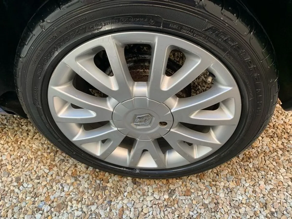 Renault Clio 1.1 Manual Dynamique - Image 2