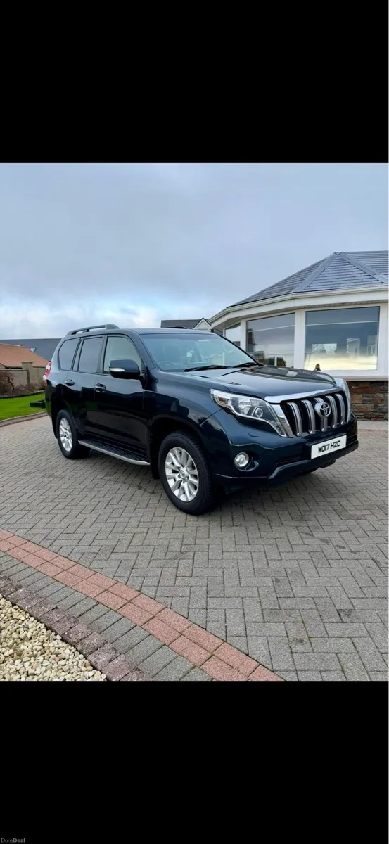* 2017 Toyota Landcruiser 7 seater * - Image 2