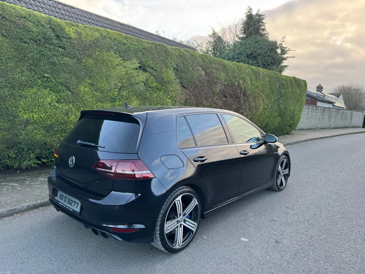 Volkswagen Golf R - Image 3
