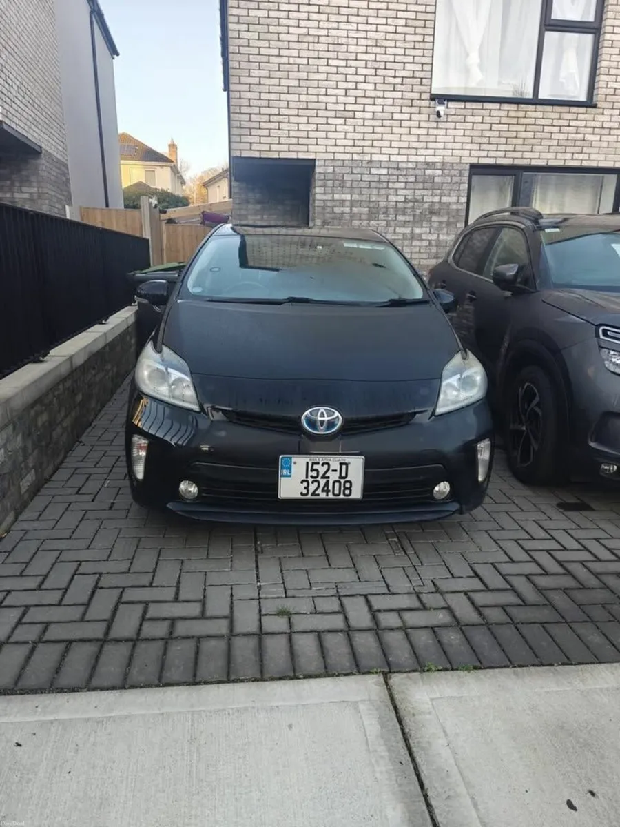 Toyota Prius 2015 - Image 1
