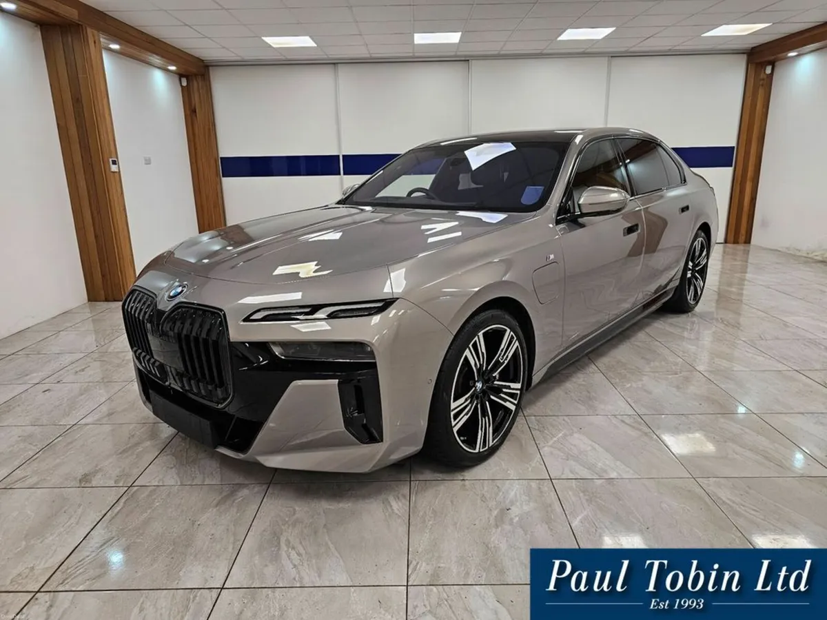 BMW 7-Series STUNNING COLOUR - Image 1