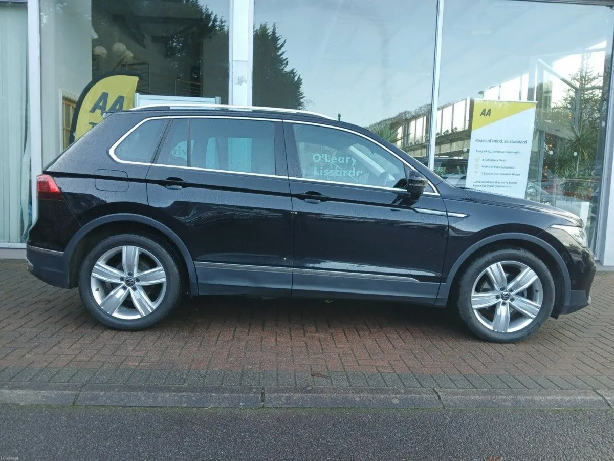 Volkswagen Tiguan 2.0 TDI 150HP Elegance, Black me - Image 3