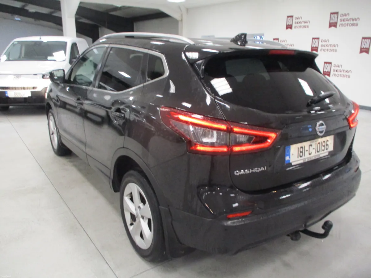 Nissan Qashqai SV 1.5 DSL PANORAMIC ROOF 2018 - Image 5