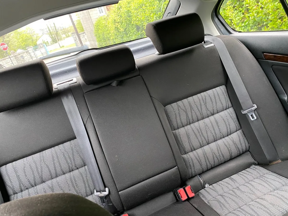 Skoda Octavia 2012 - Image 2