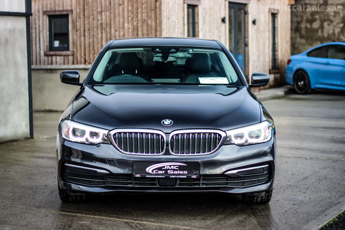 2017 BMW 530e SE - Image 2