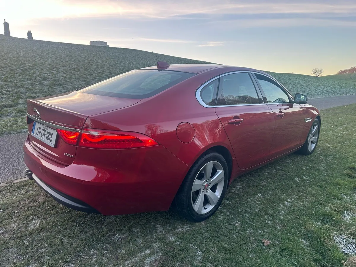 Jaguar XF - Image 3