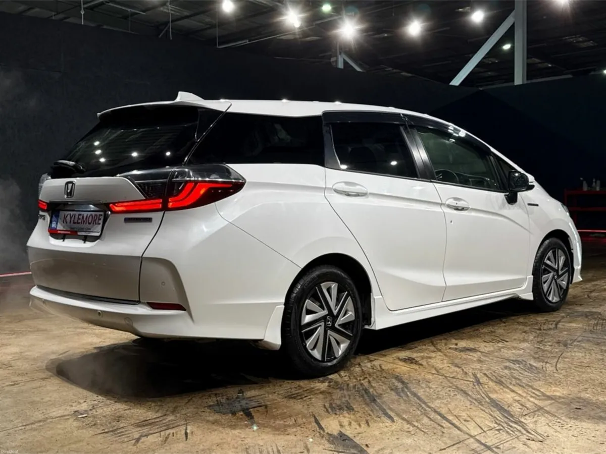 Honda Shuttle HYBRID 1.5L AUTOMATIC - CRUISE CONTR - Image 4