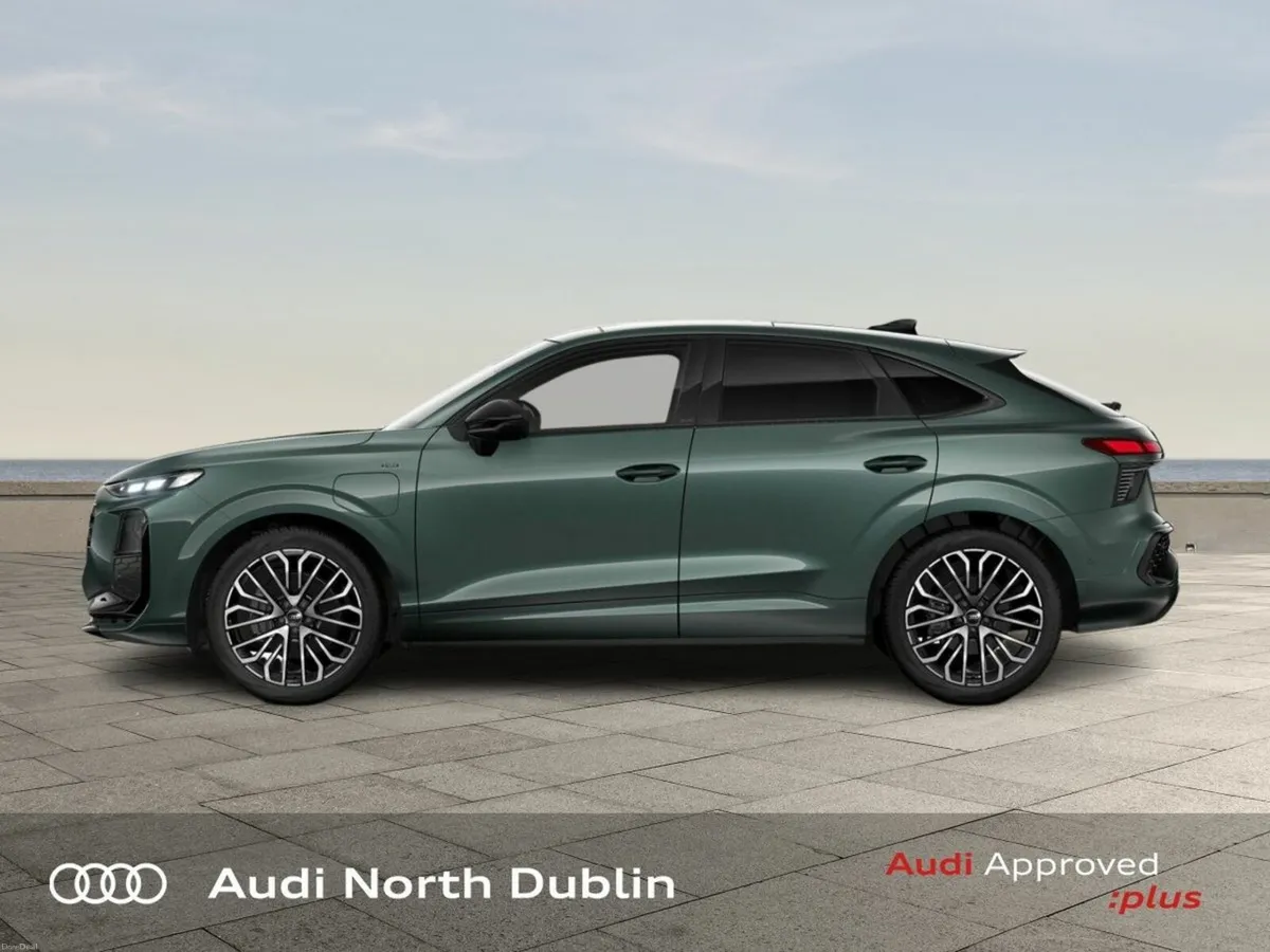 Audi Q3 Q3 Sportback S line e-hybrid  200 kW S tro - Image 4