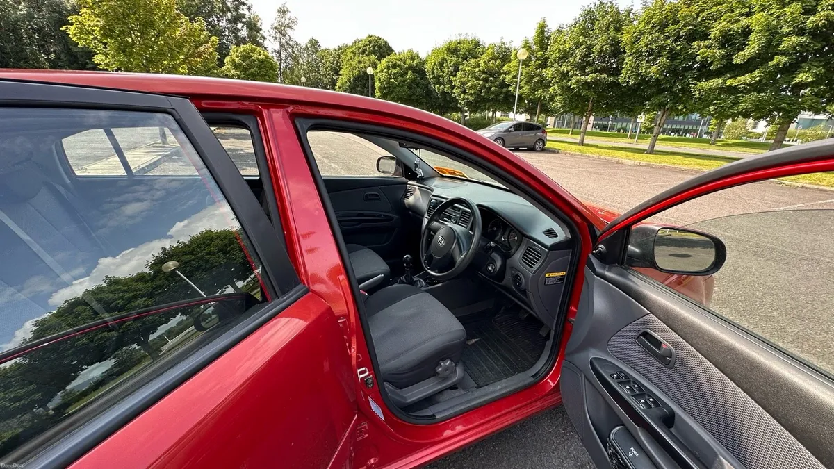 Kia Rio Petrol - Image 3