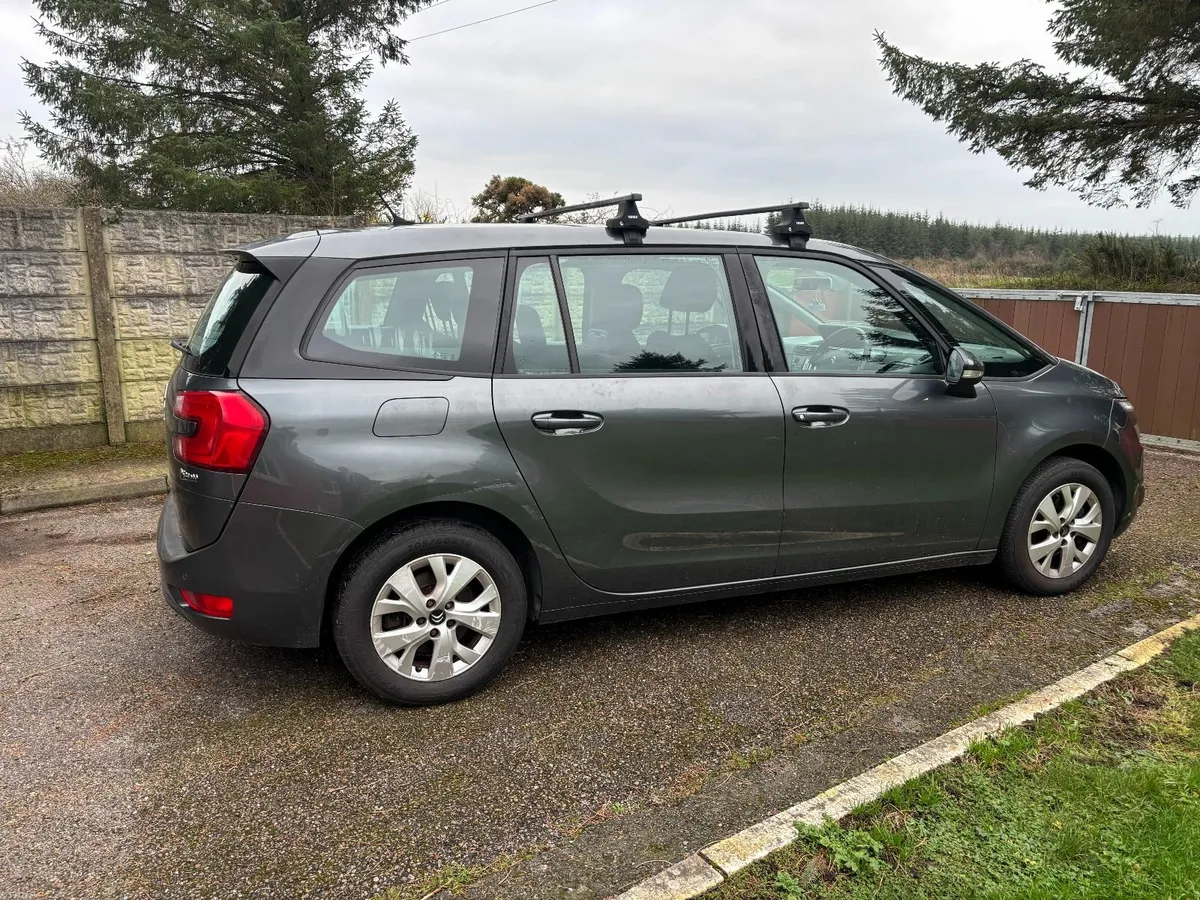 Low mileage Citroen C4 2016 Picasso 7 seats - Image 4