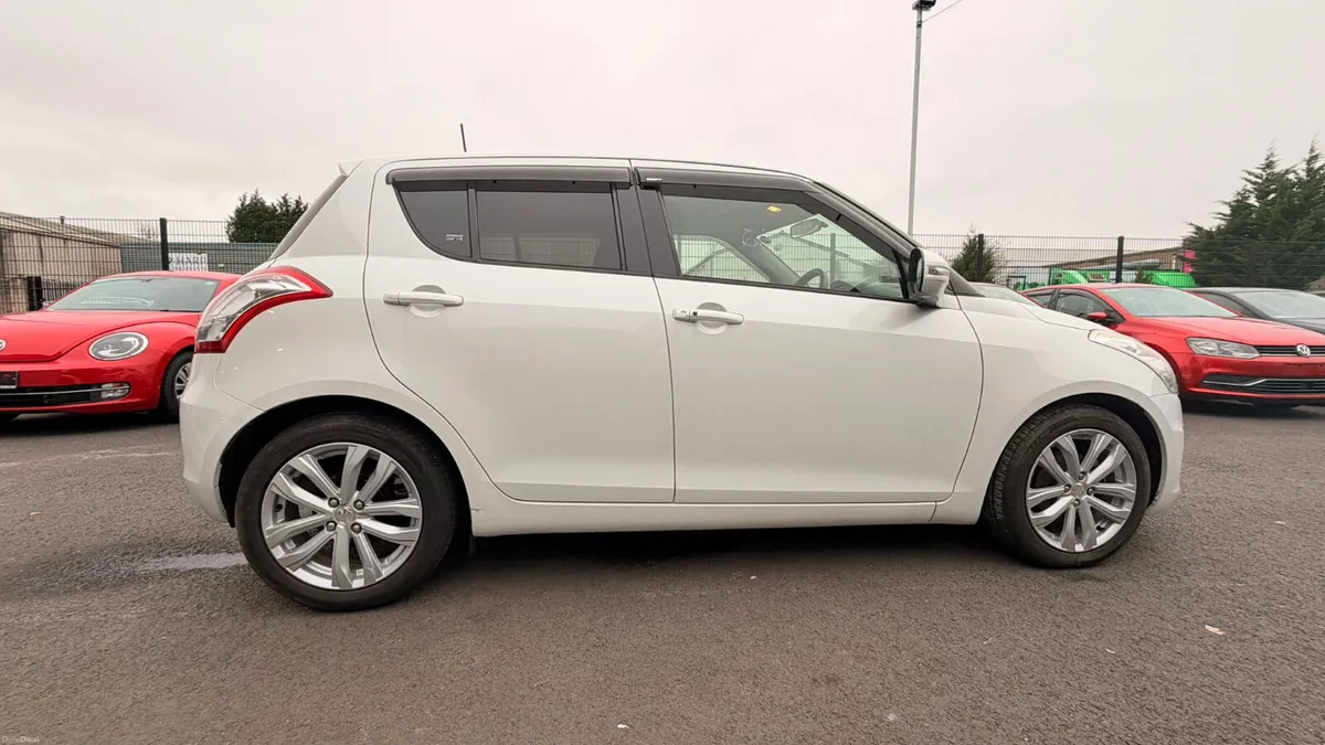 SUZUKI SWIFT 2016 WHITE - Image 2
