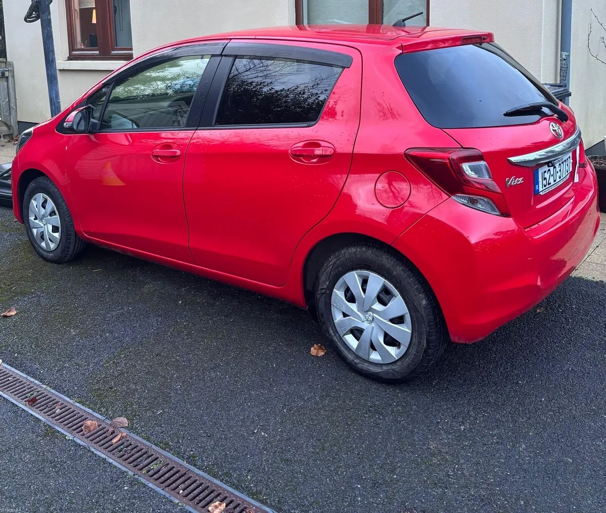 Automatic 2015 Toyota Vitz - Image 3