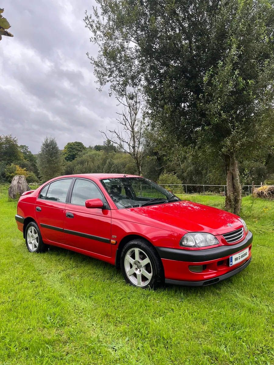 1998 Toyota Avensis 2.0td - Image 1