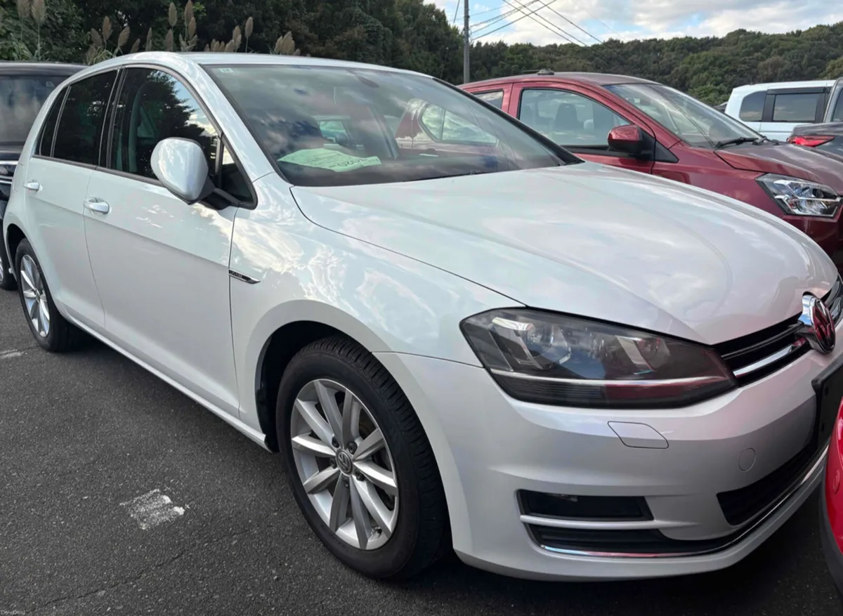 2015 (152) VW Golf 1.2 Petrol - Lounge Edition - Image 1