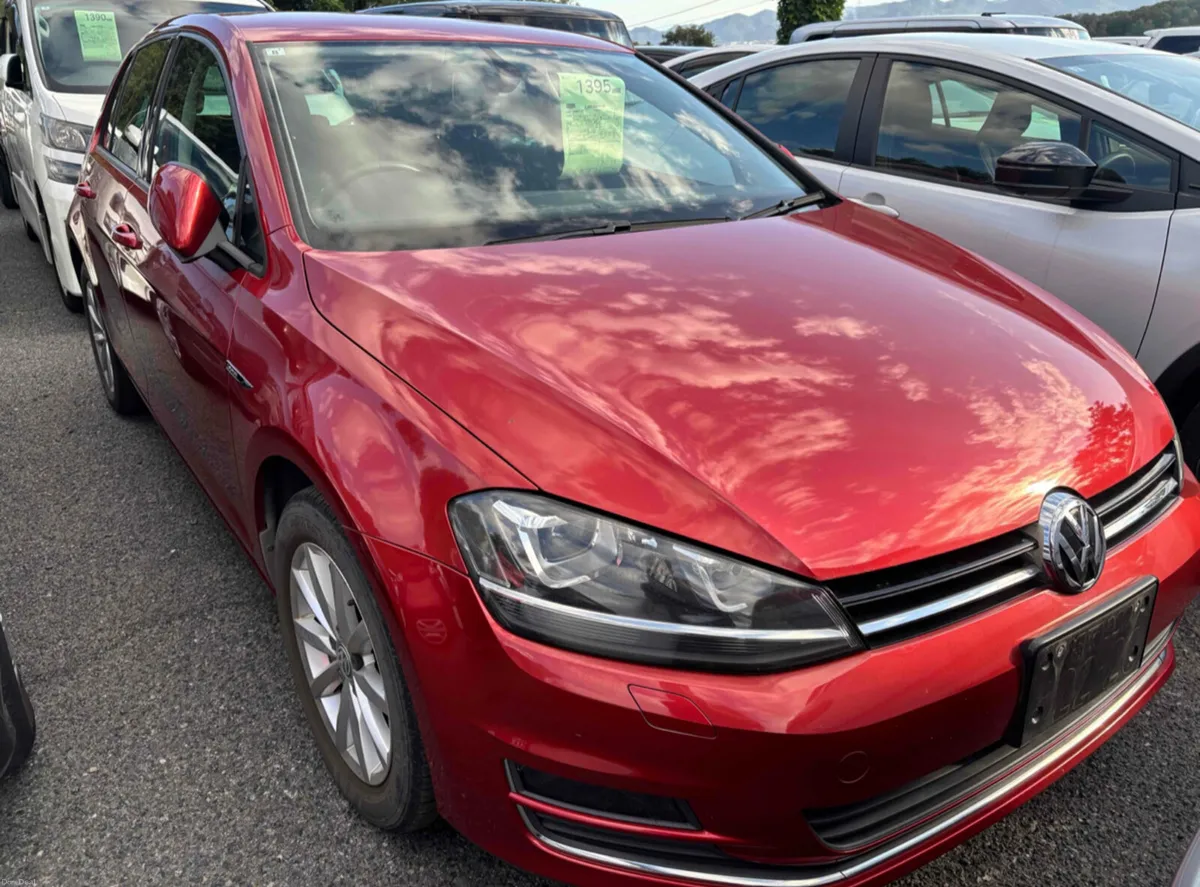2015 (152) VW Golf 1.2 Petrol - Lounge Edition - Image 1