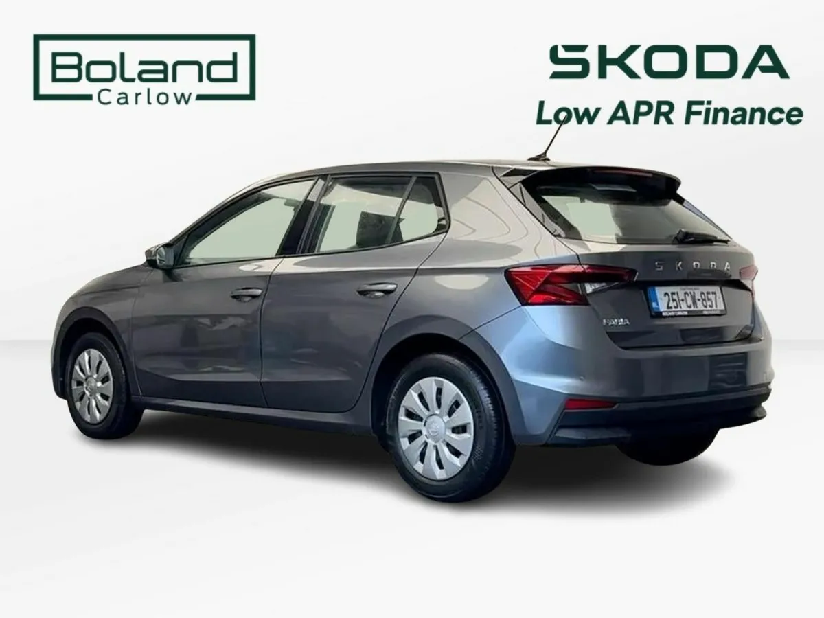 Skoda Fabia 1.0 ESSENCE *5.9% APR* €45 P/W ON PCP - Image 3
